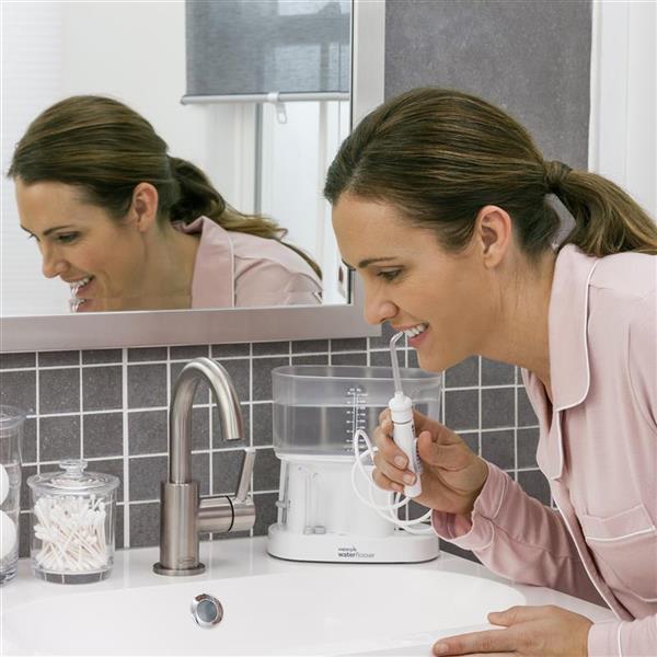 Alternative view of Classic Professional Water Flosser – White (WP-72)